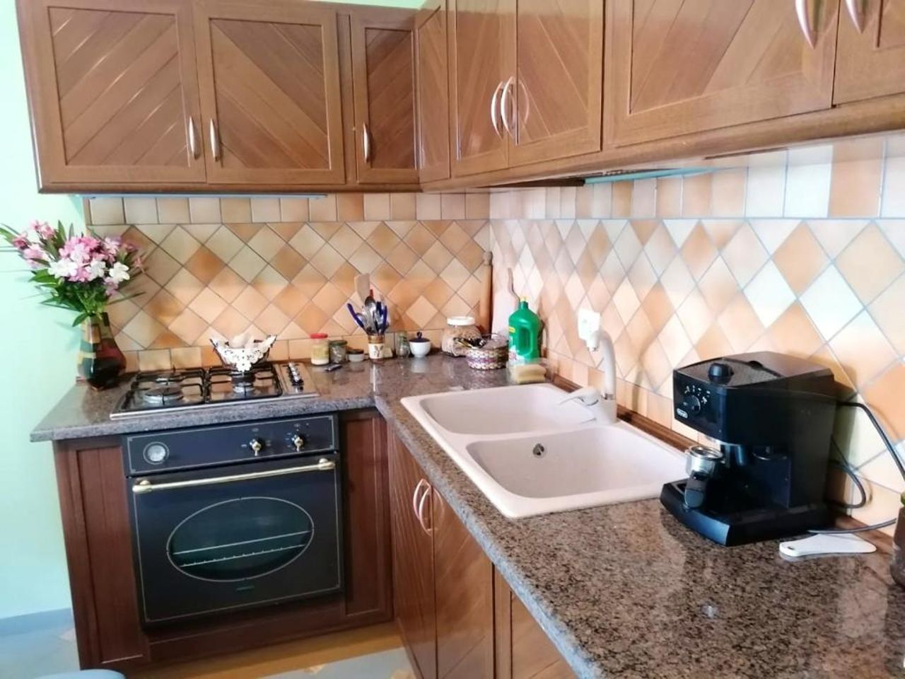 One bedroom appartement at Durres 50 m away from the beach with sea view and furnished balcony
