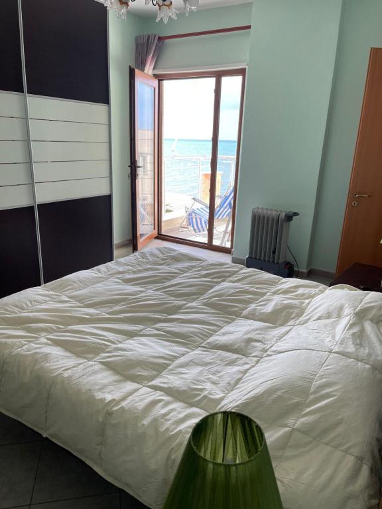 Sea view apartment/beach/city center/WiFi