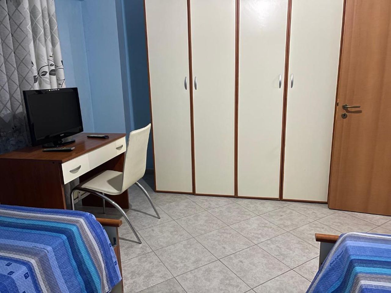 Sea view apartment/beach/city center/WiFi
