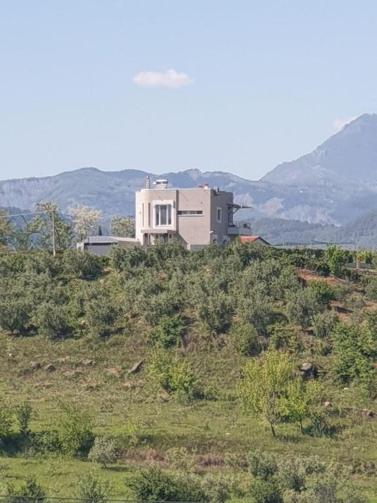 Hilltop Hideaway