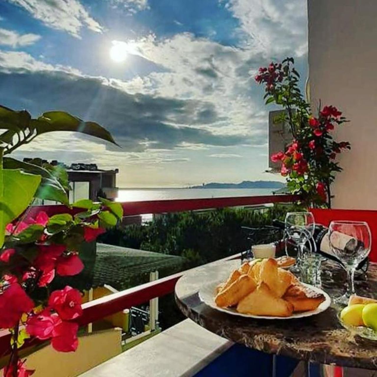 SEA & SUN Seaview Apartments (Fully equipped)