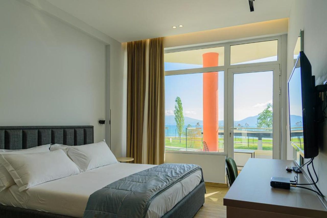 Palm Side Hotel