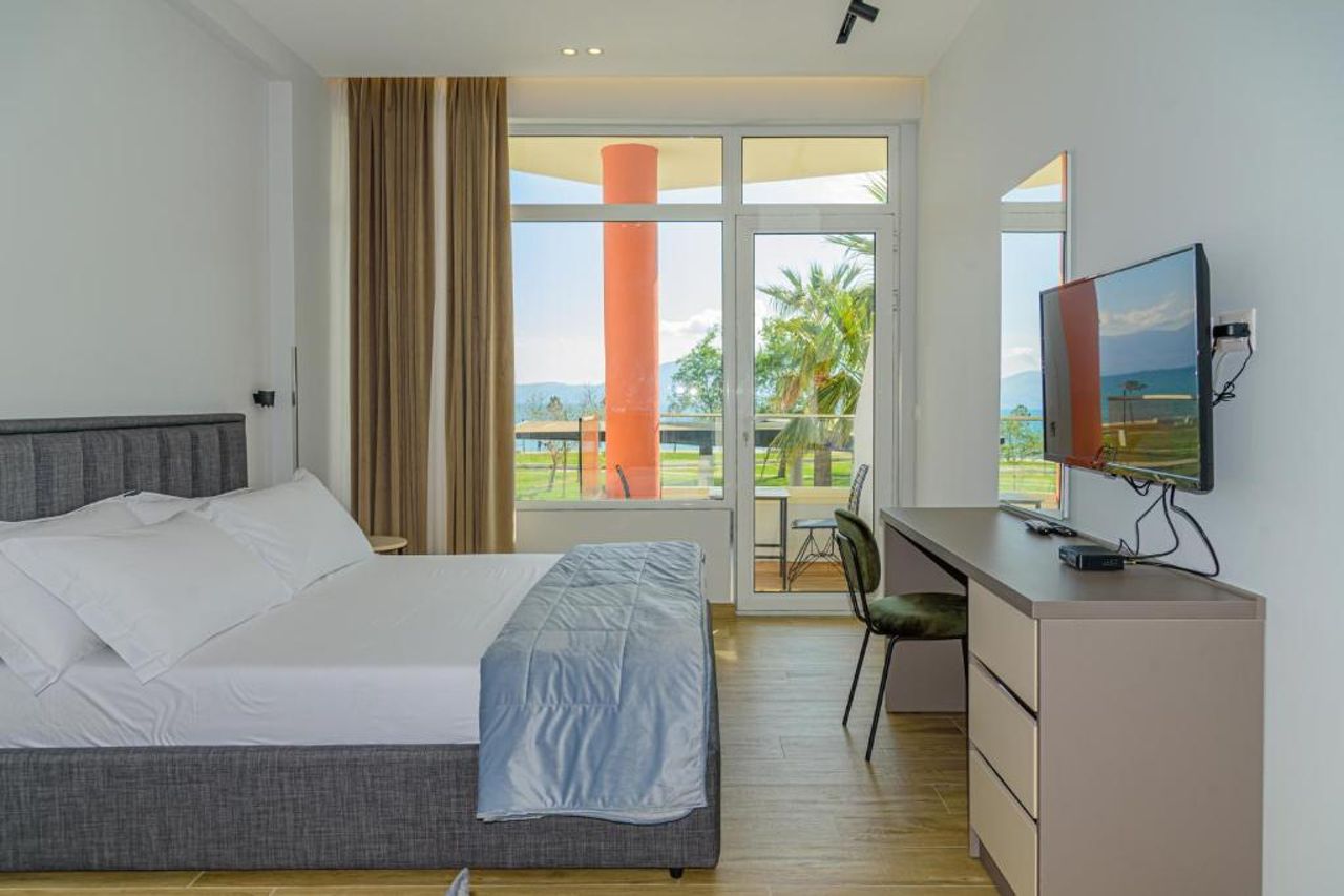 Palm Side Hotel