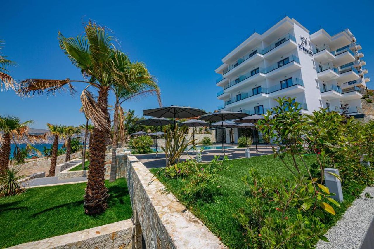 El Primero Hotel