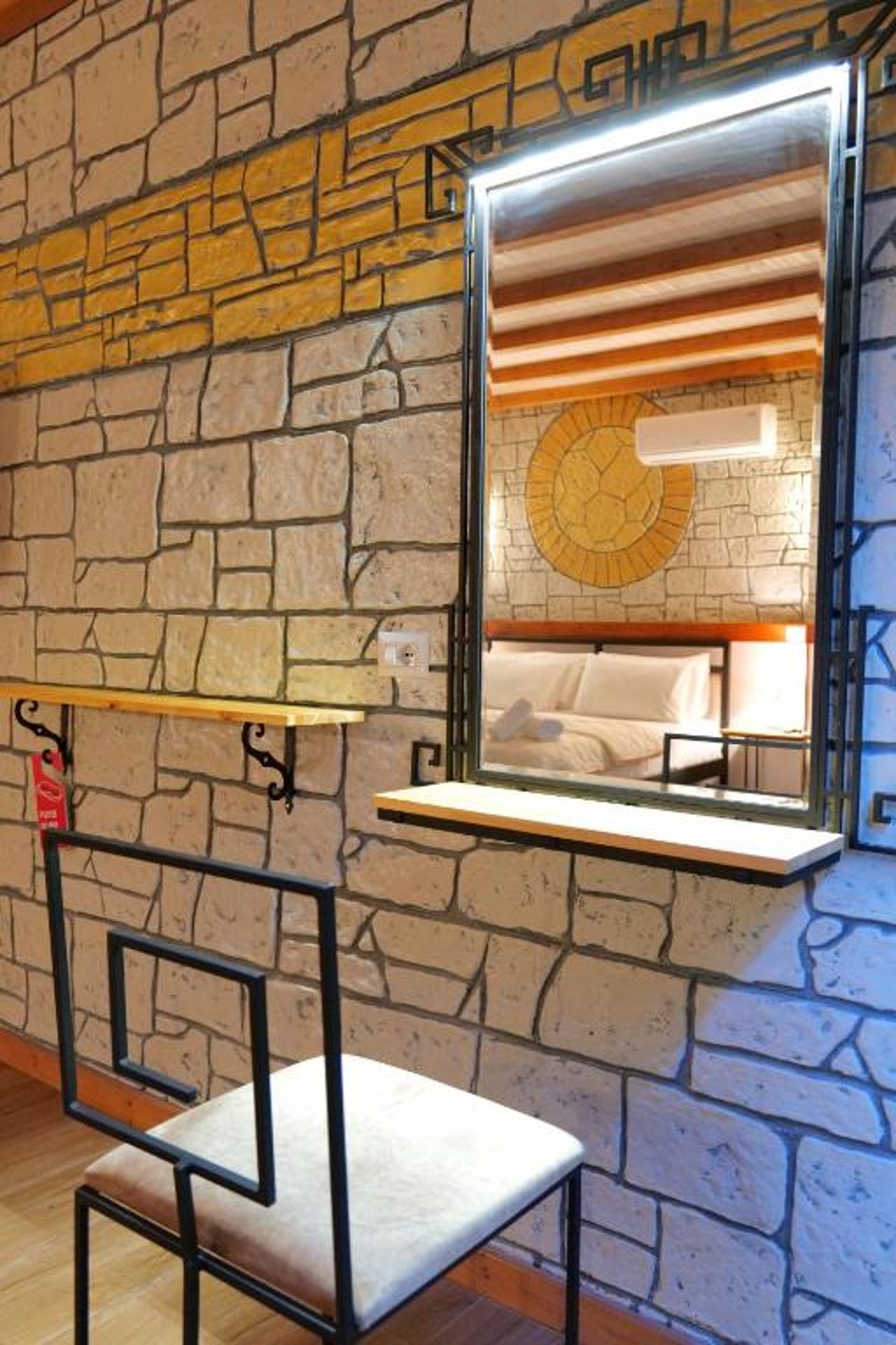 Oceanic Overview Suites