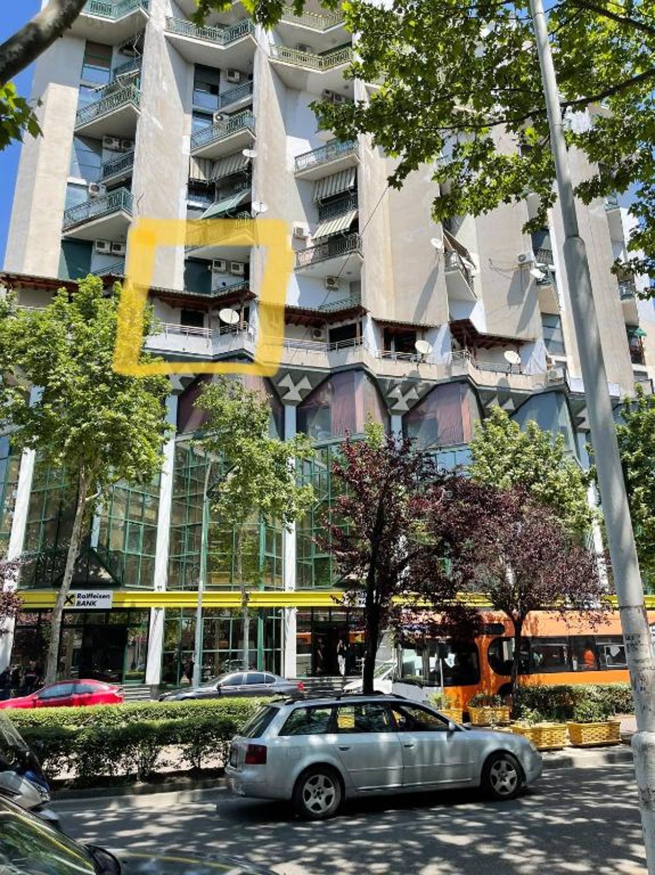 Luxury Center apartment