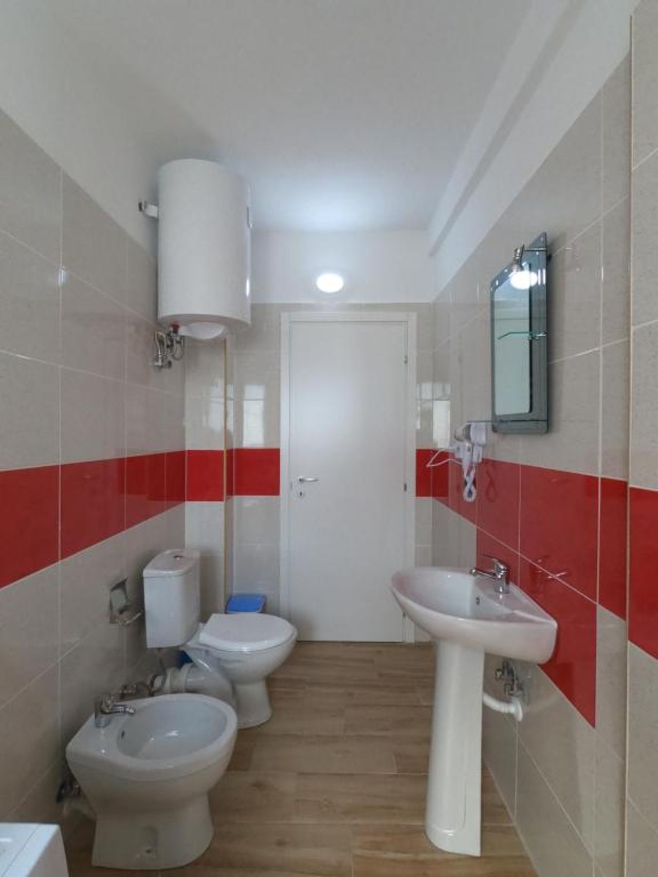 R&I Sea and Mountain View Apartments Radhimë
