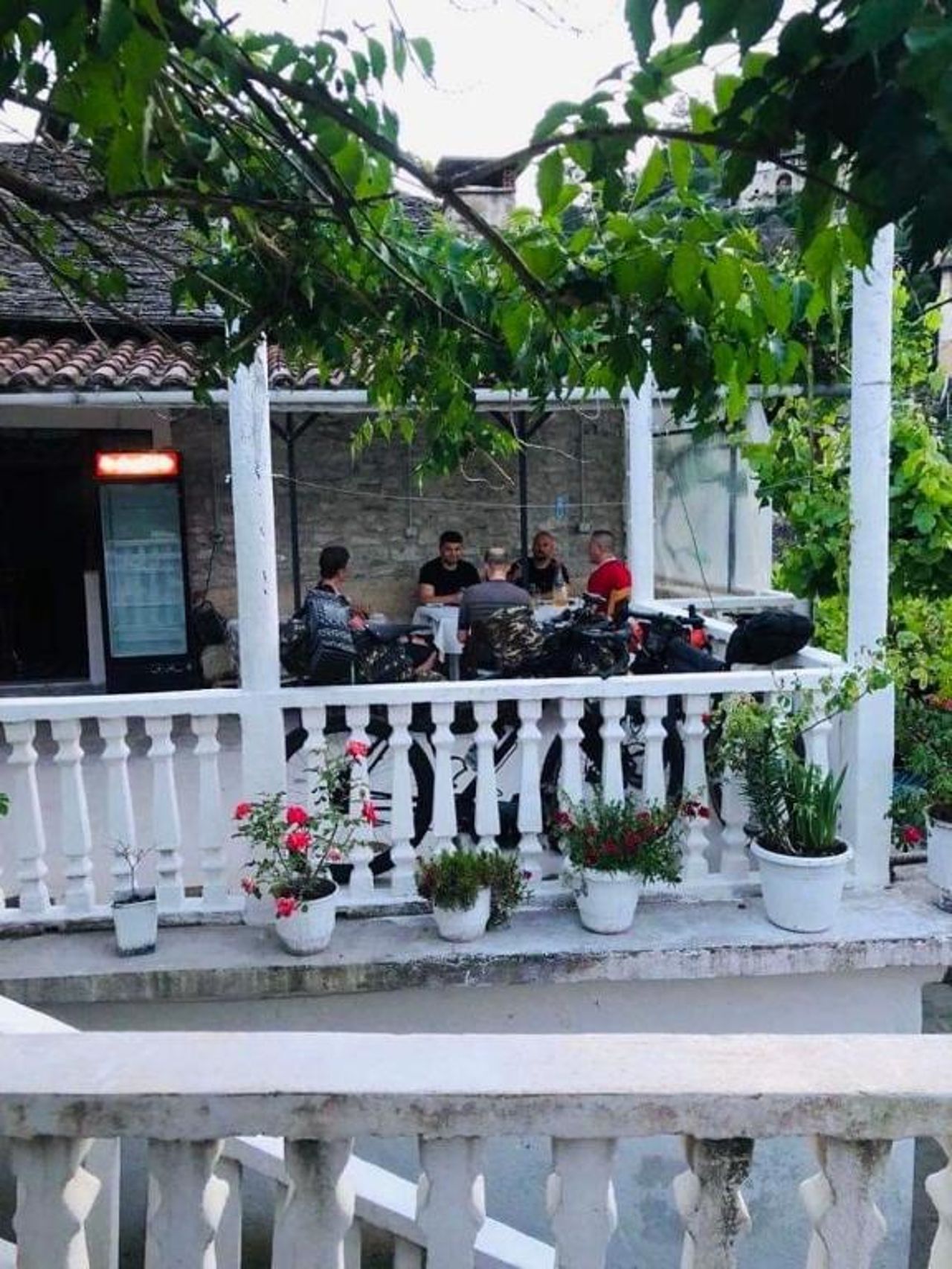Flora's Guesthouse 'The Fir Gate'