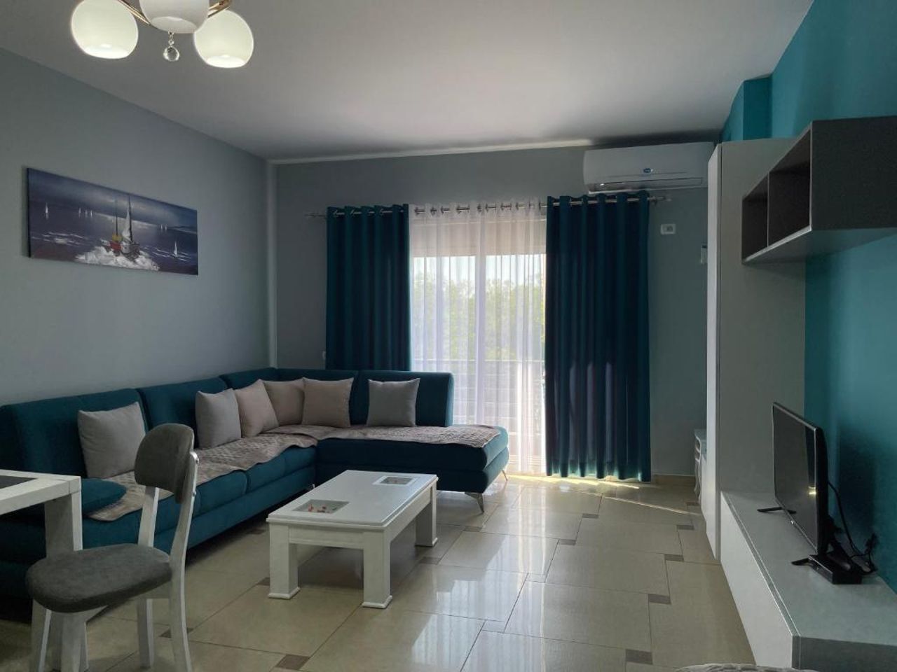 Amaris Apartments