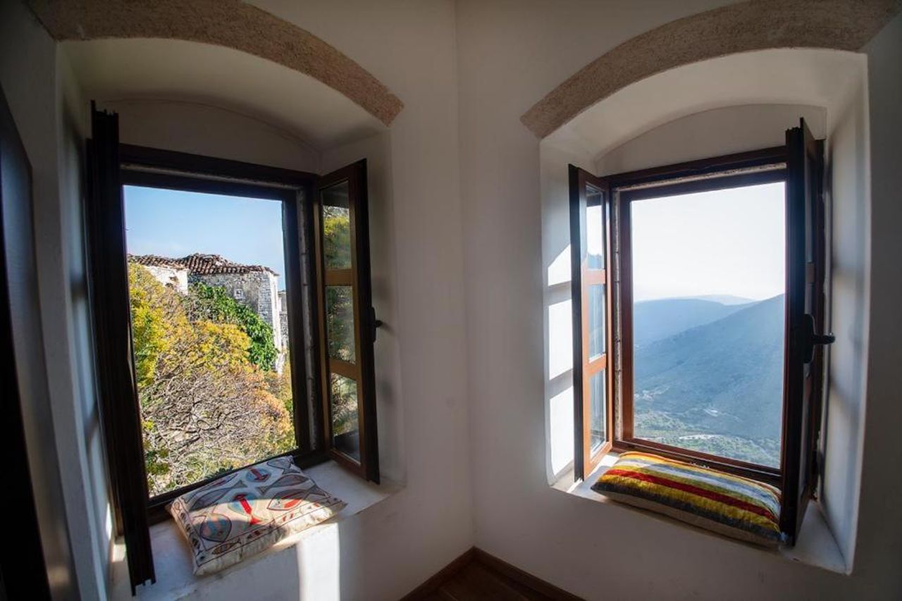 Villa Belvedere, Upper Qeparo