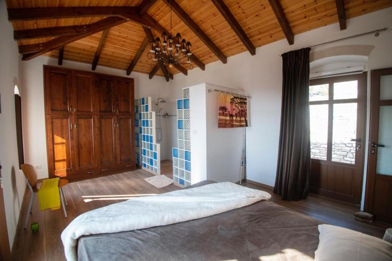 Villa Belvedere, Upper Qeparo