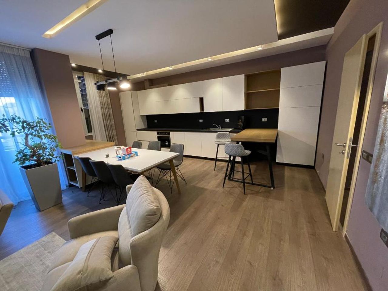 MAK Apartments