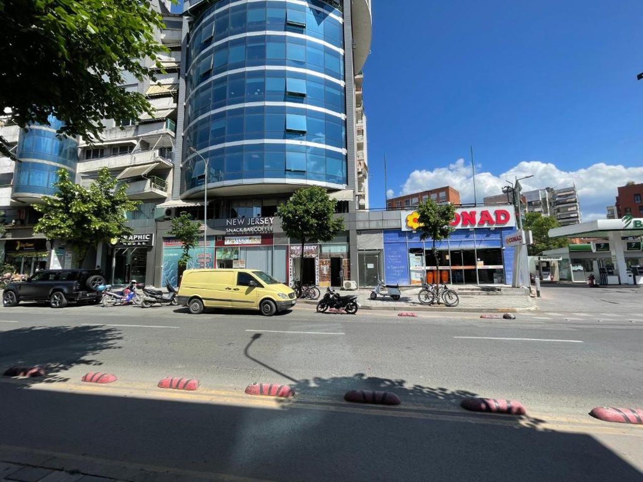 MAK Apartments