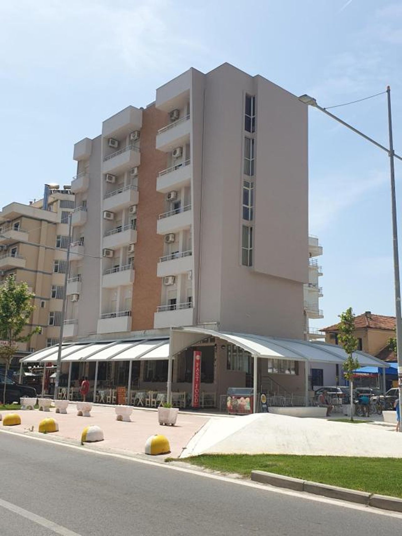 Vila Tirona
