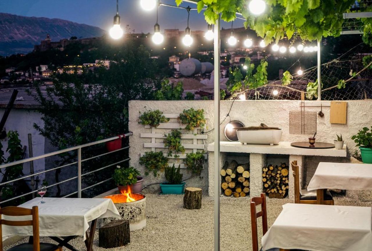Patio Rooms Gjirokaster