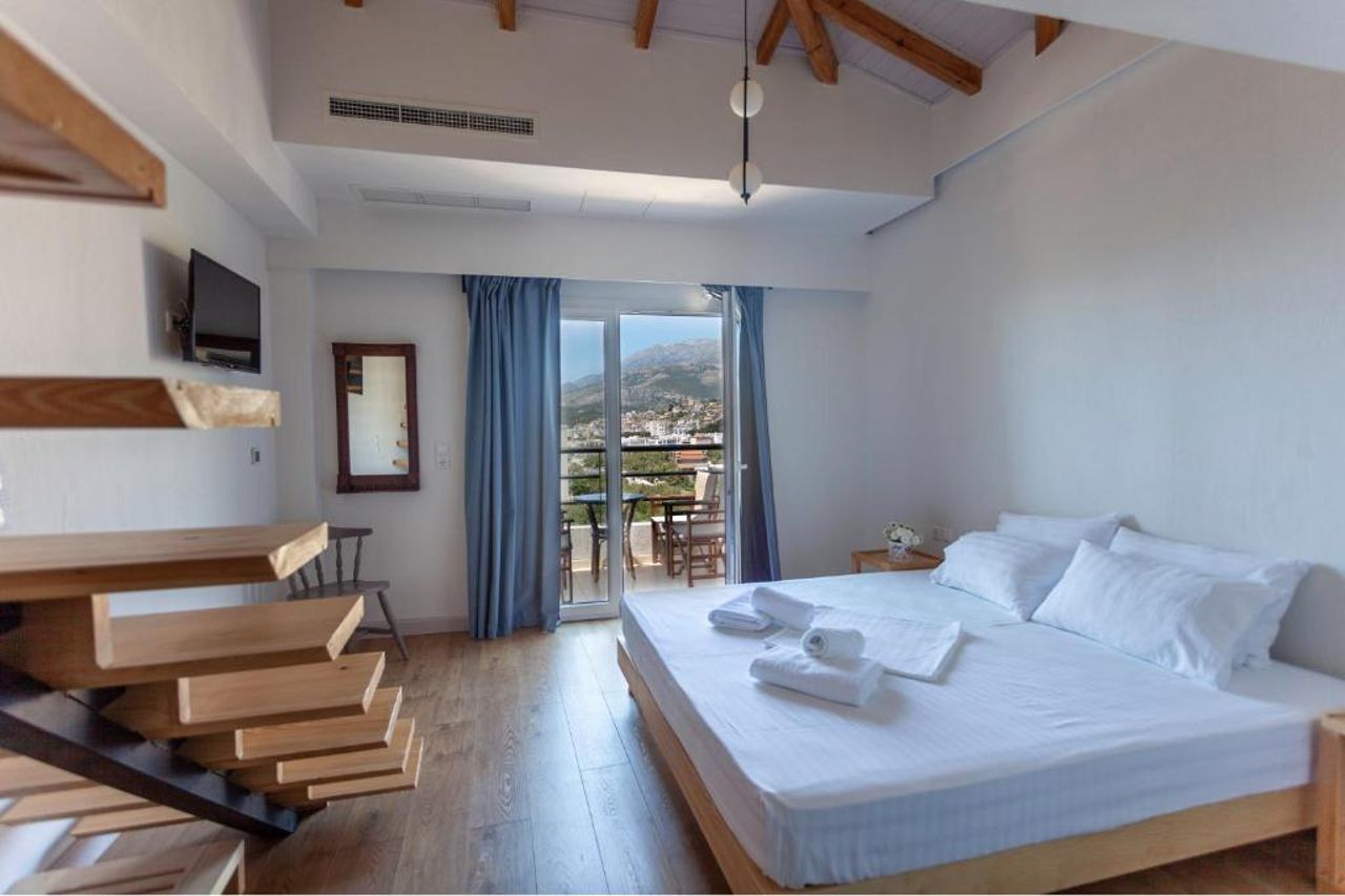 Toni Retzo Rooms