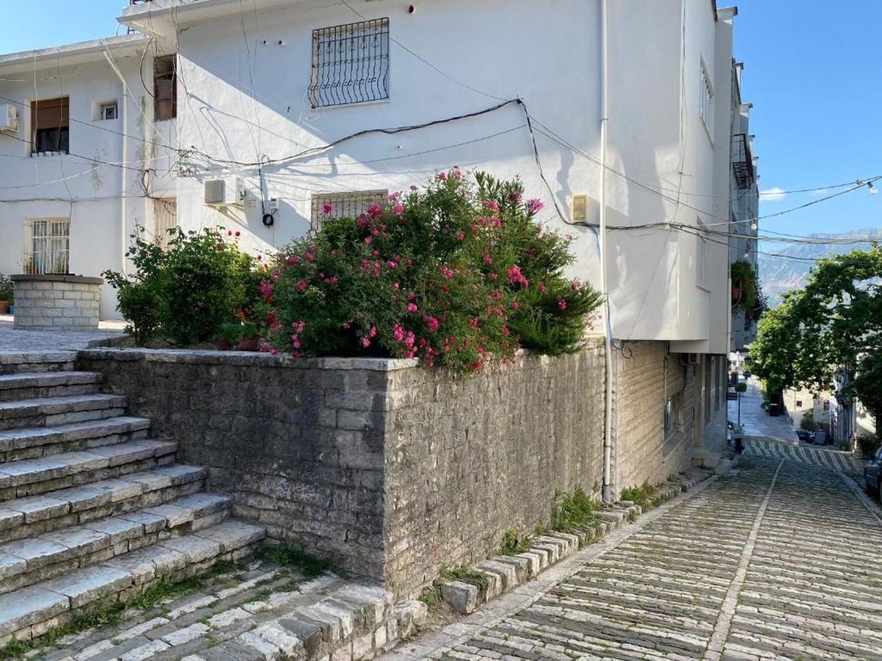 Ballo Apartments