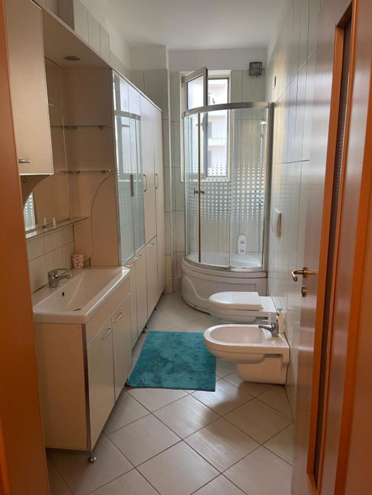 Xheni Apartament