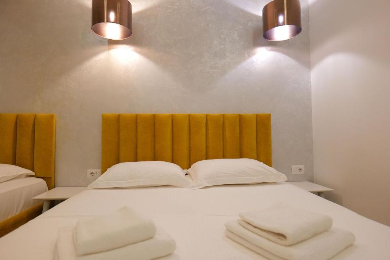Kuburi Hotel