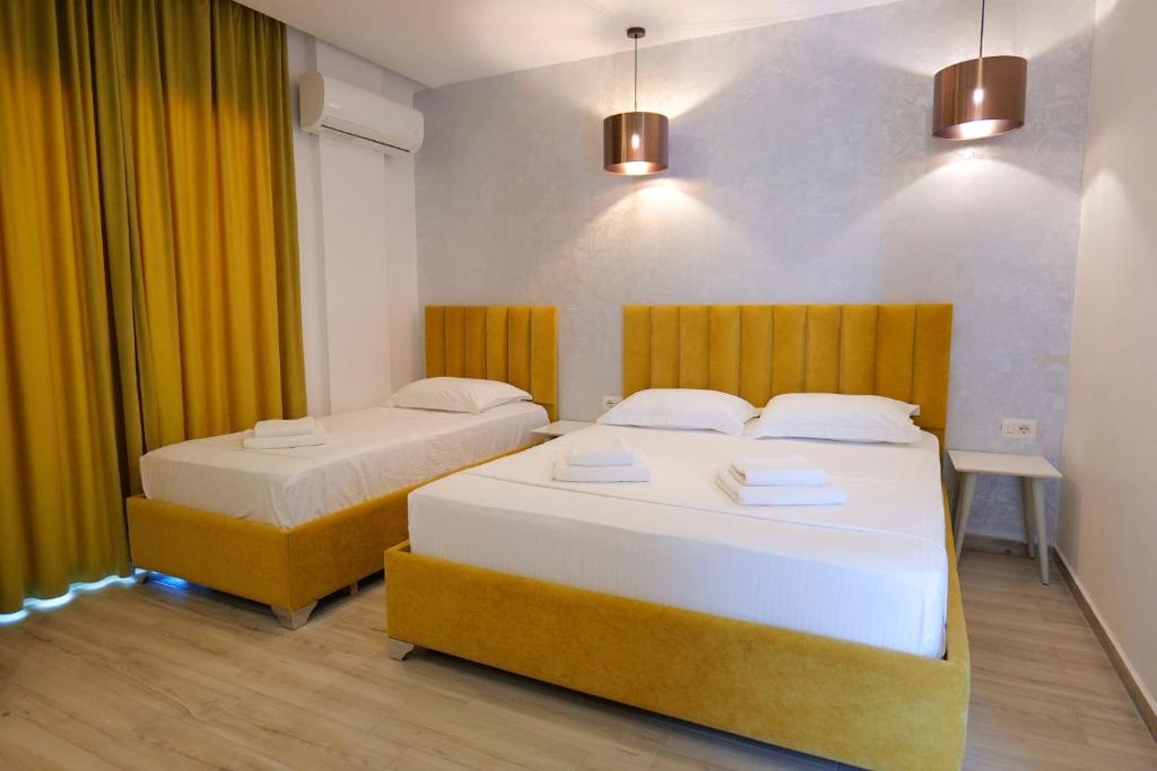 Kuburi Hotel