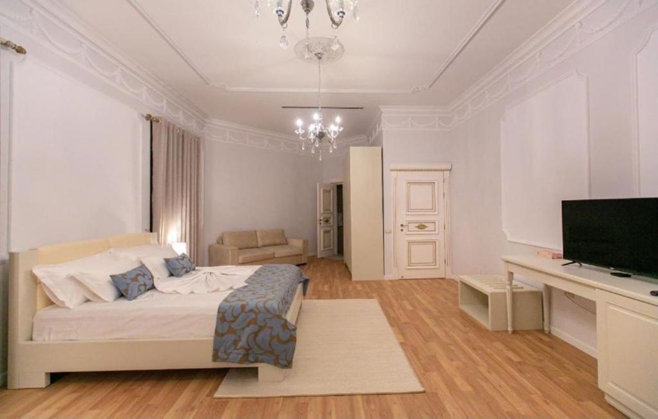 Vila Ferdinand Modern Rooms In Tirana's Center