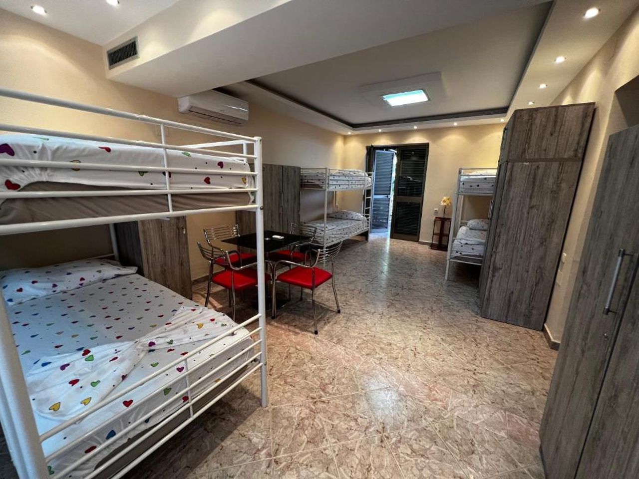 Grand Veranda Apartment