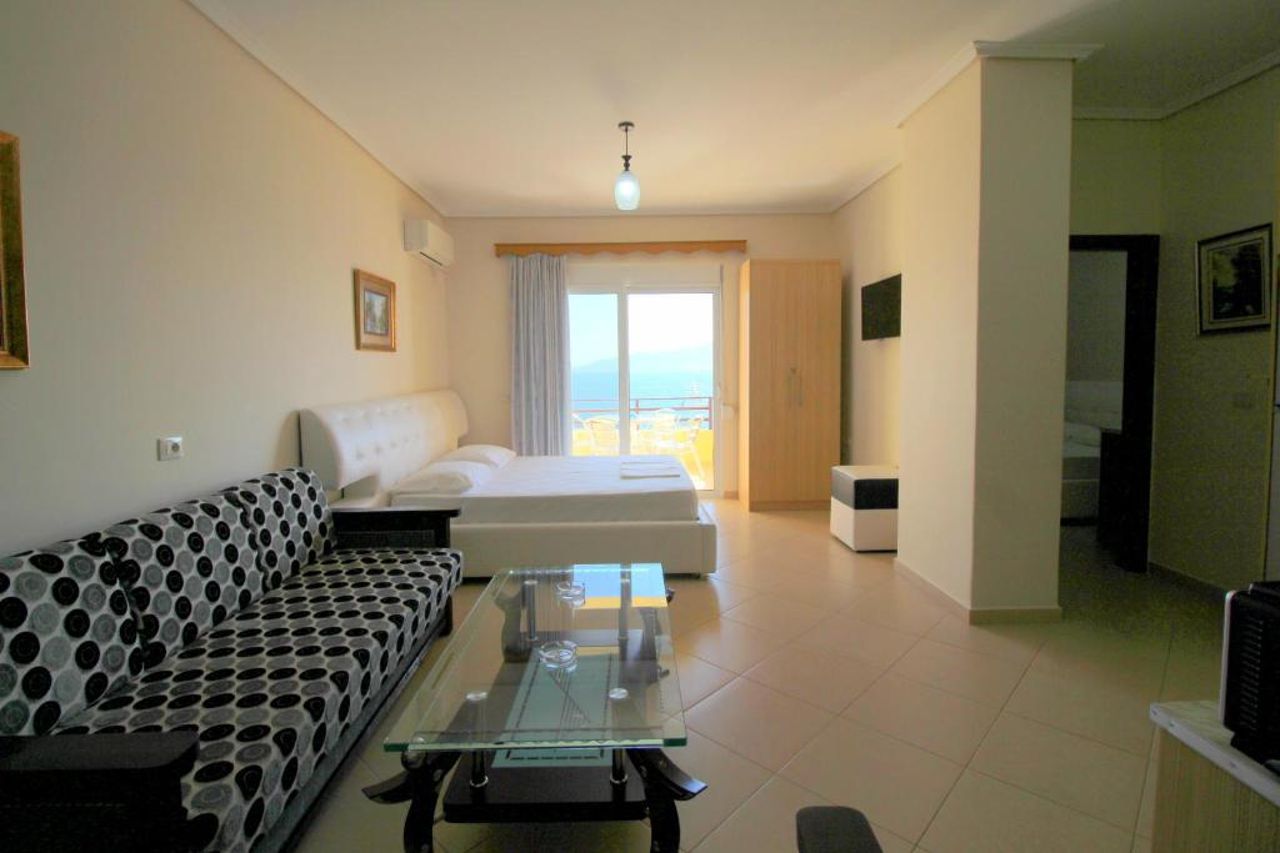 Klajdi Apartaments