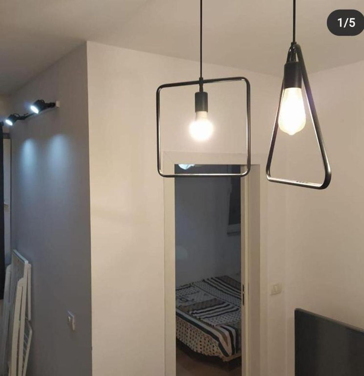 Lovely 1 bedroom apartment near Eye of Tirana