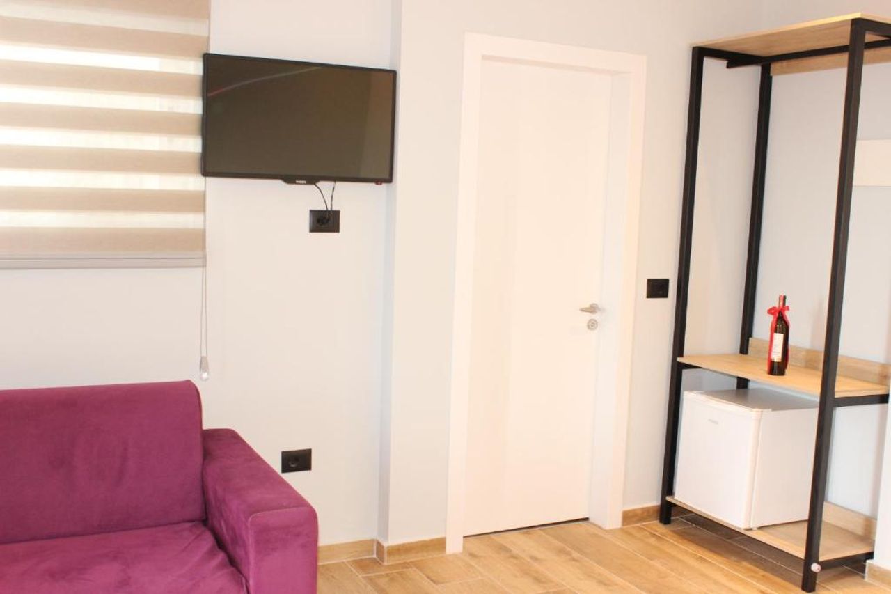 Bebi Hotel And Apartments