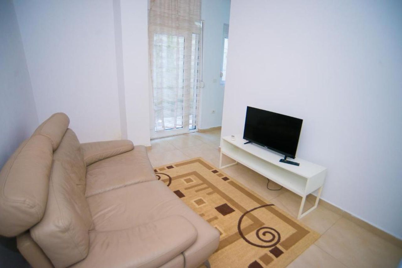 One Bedroom APT (Rezidenca Kodra e Diellit 1)