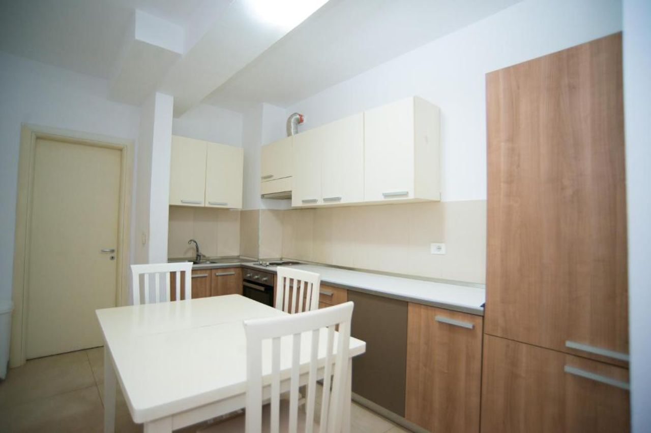 One Bedroom APT (Rezidenca Kodra e Diellit 1)
