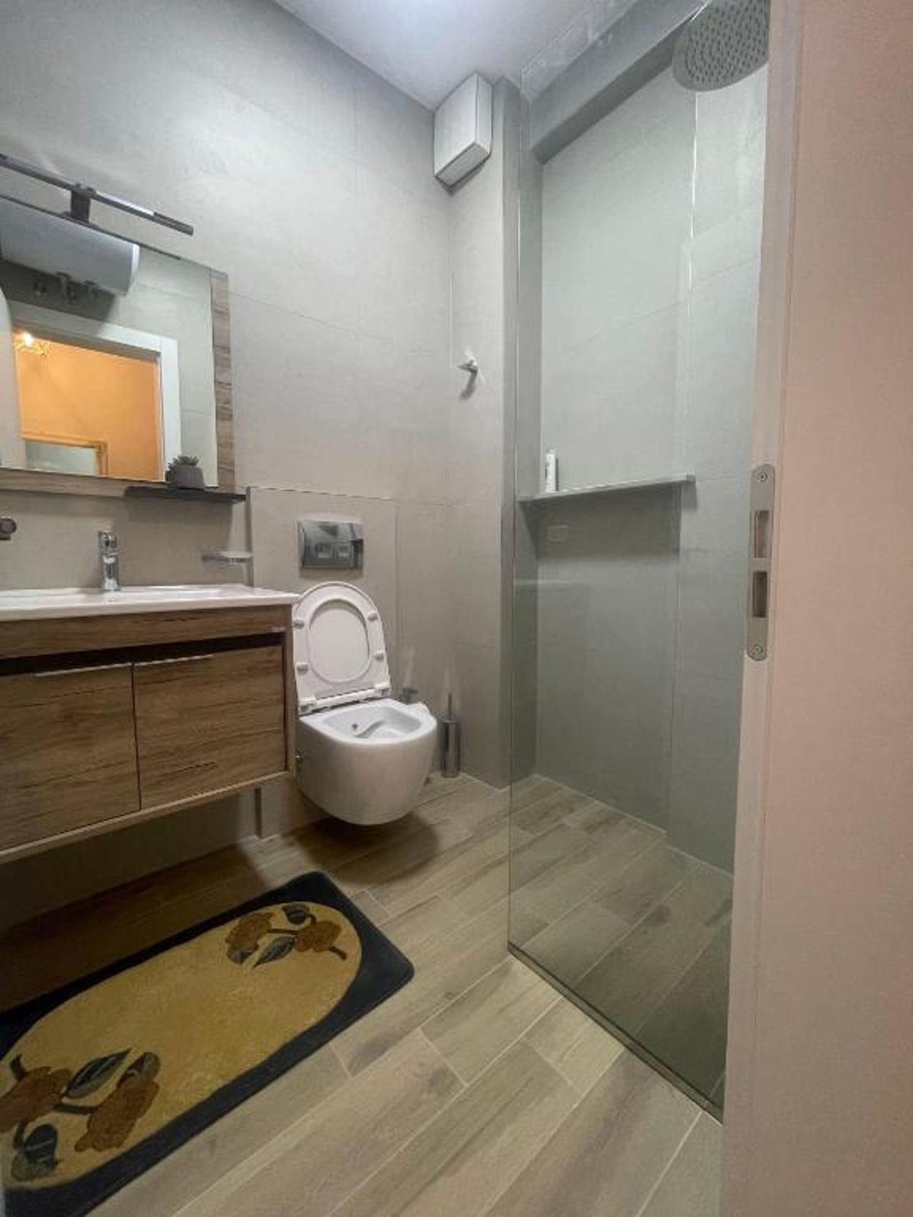 Sibora's Apartment