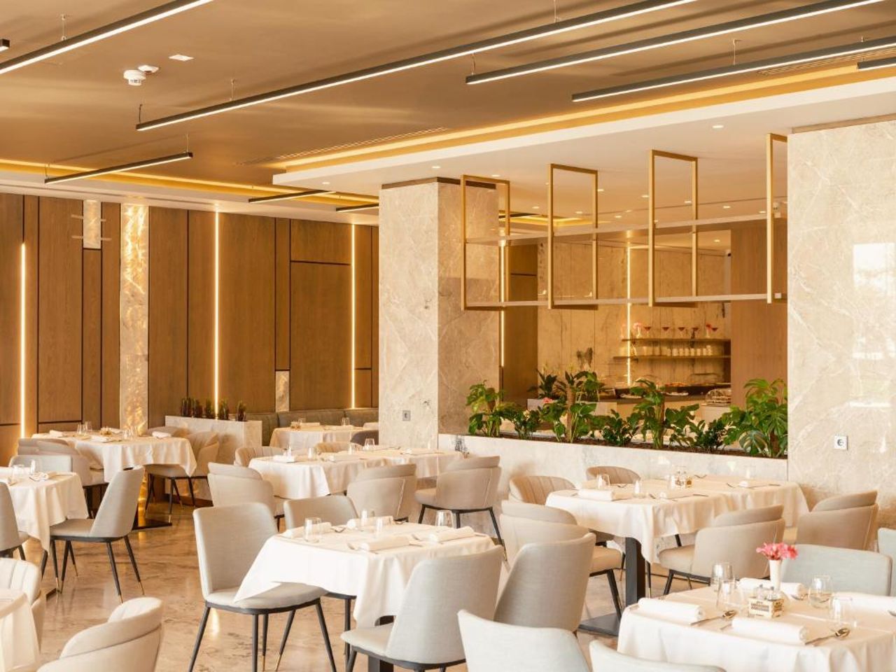 Prado Luxury Hotel