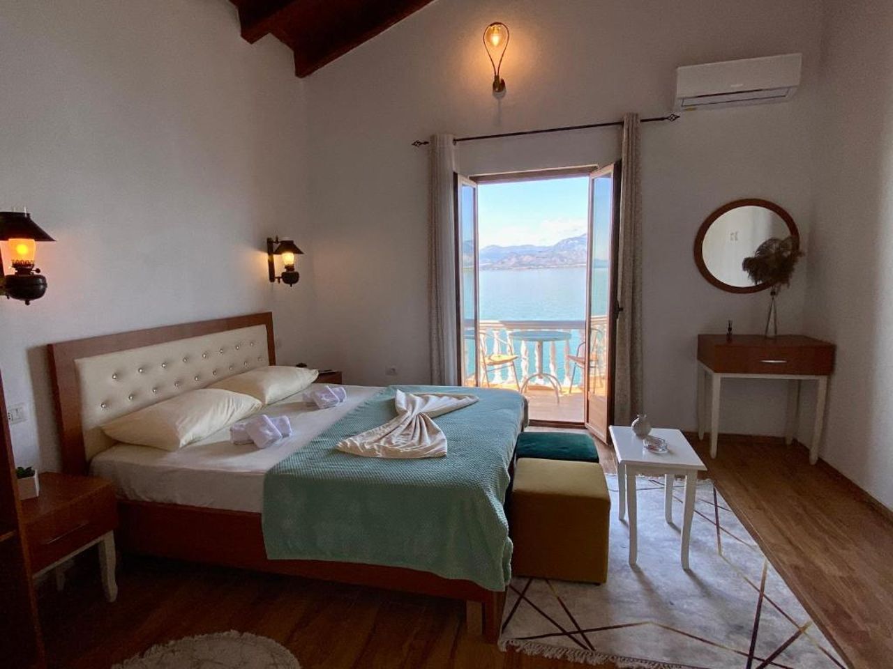 Bella Vista