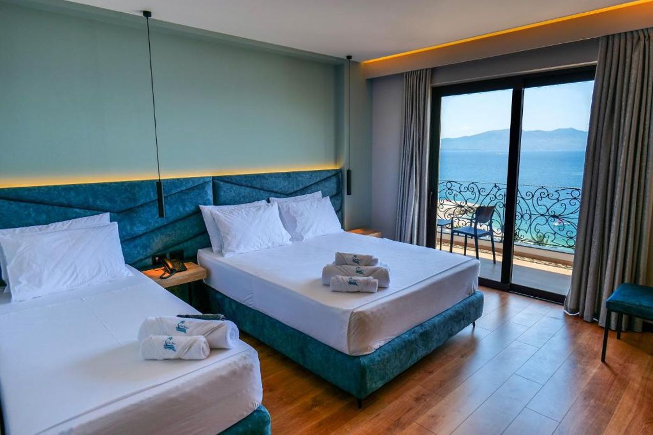 Seawave Hotel