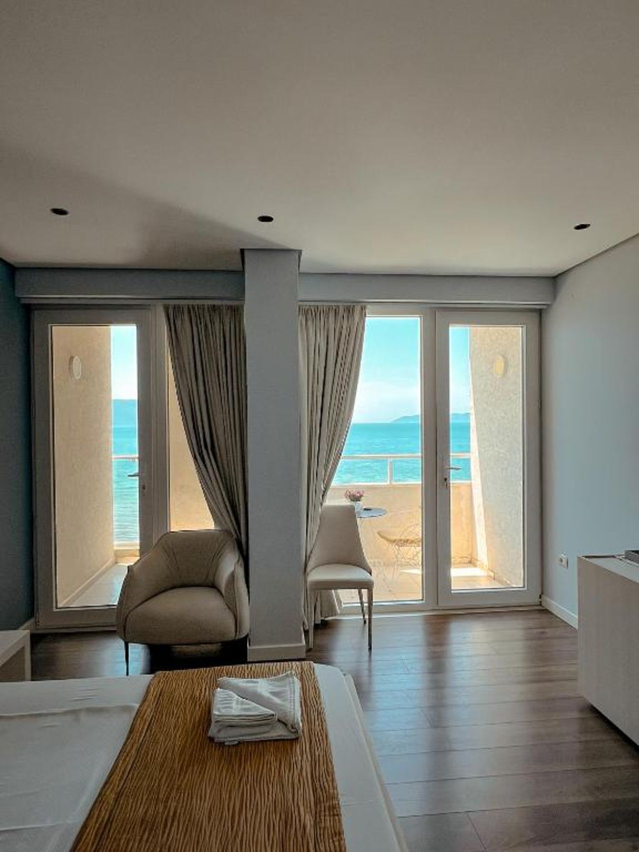 Maxi Room