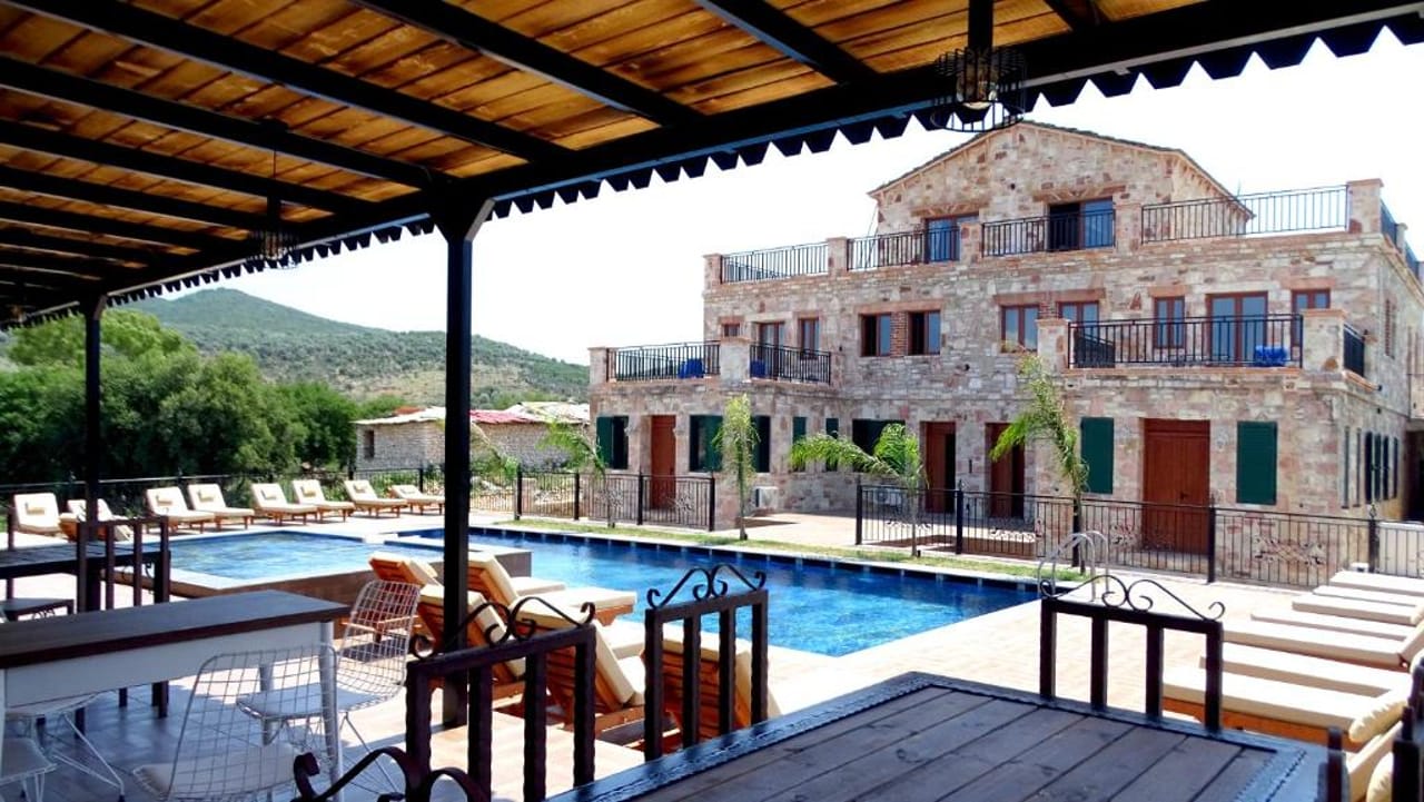 Limni Resort