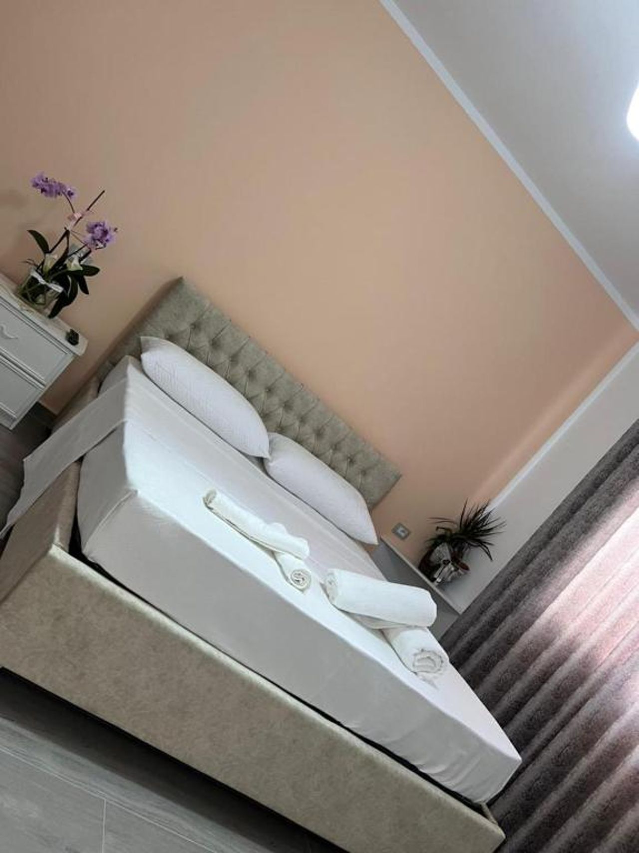 Fiori Rooms