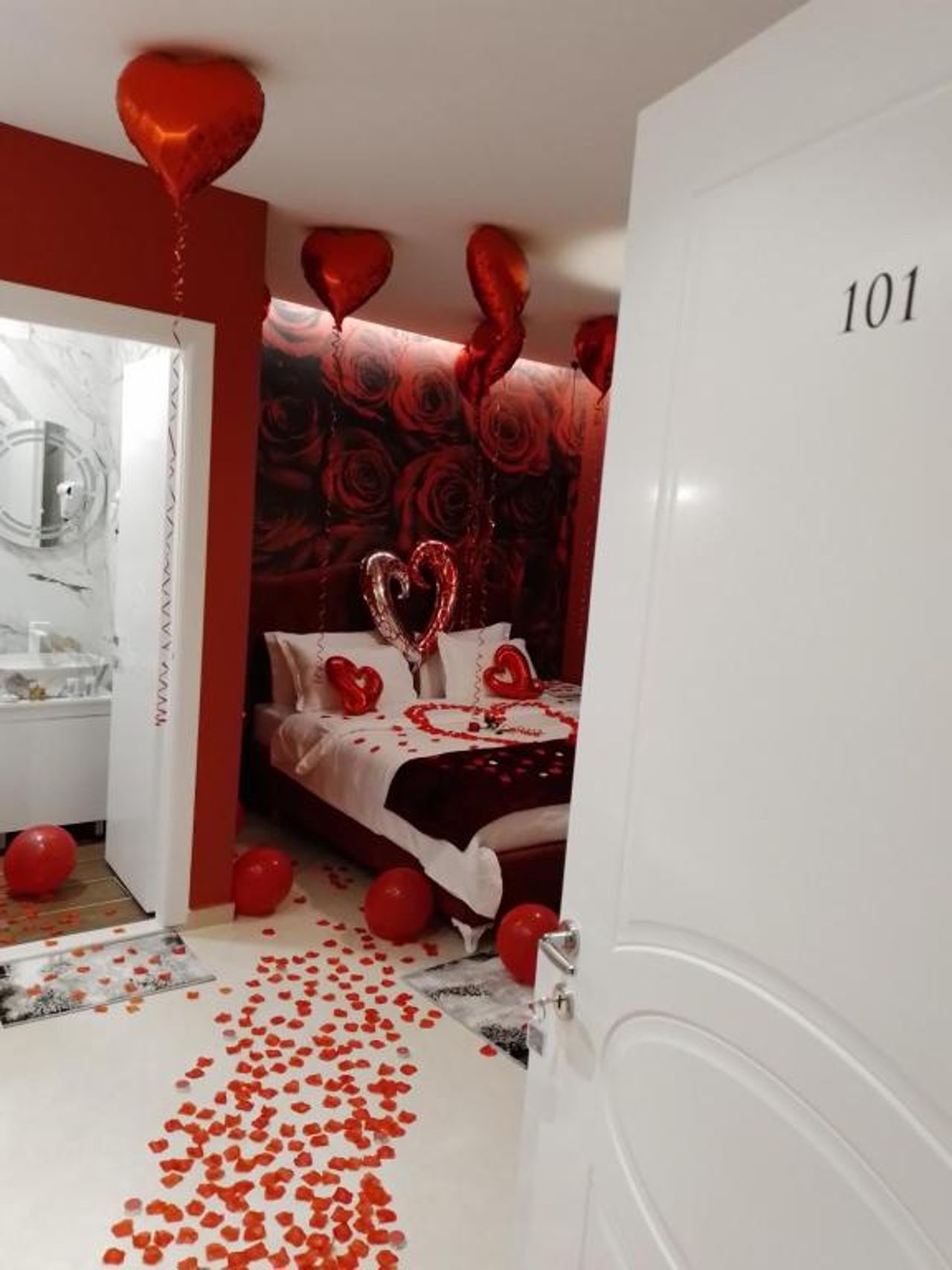 Ajilin Hotel Rooms