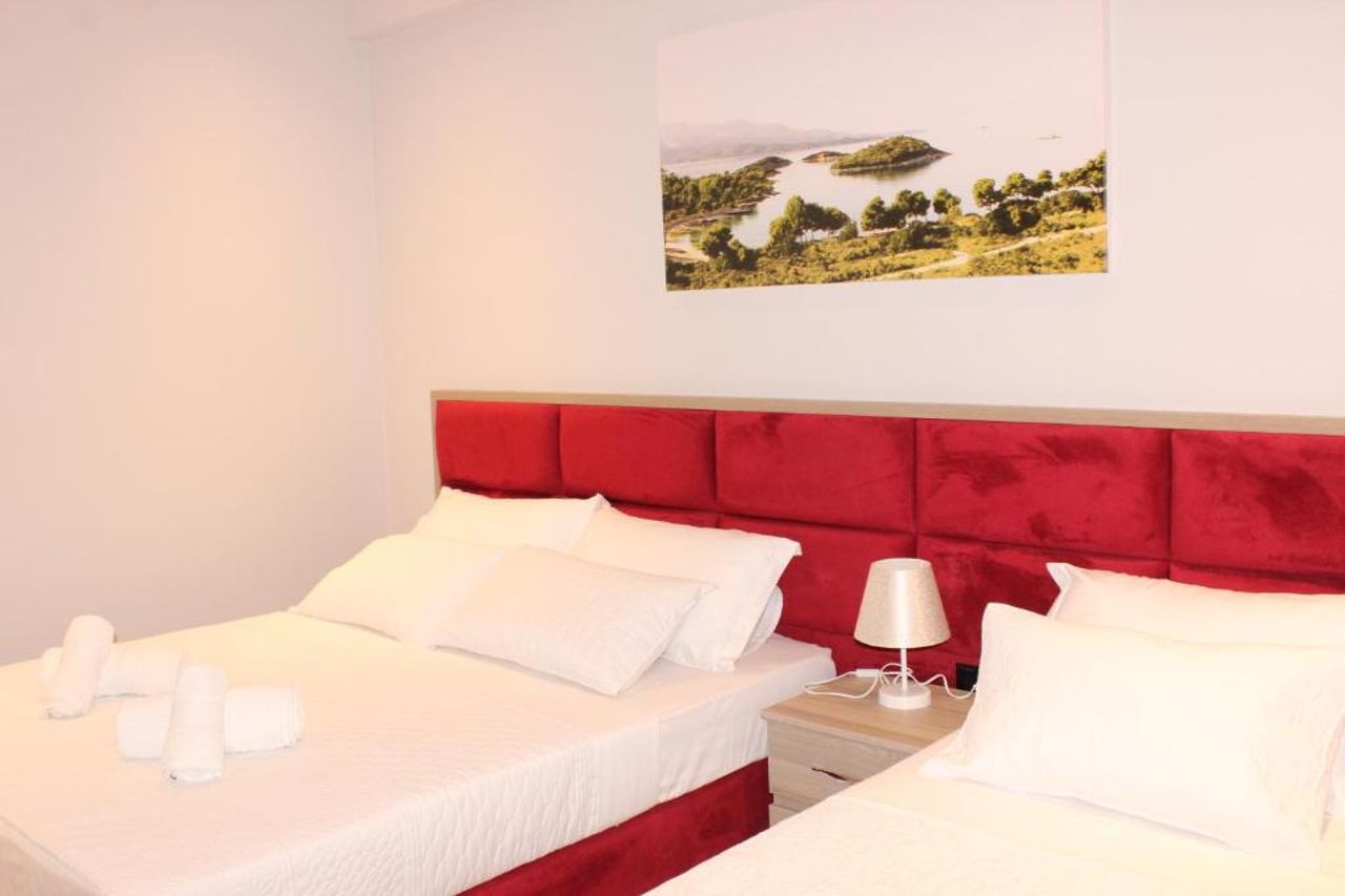 Bebi Hotel And Apartments