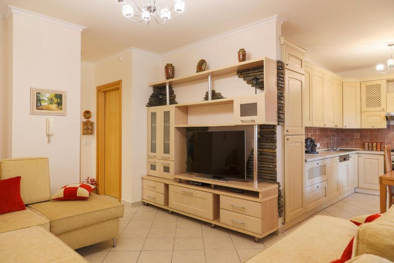 Garden of Happiness'' Apartment