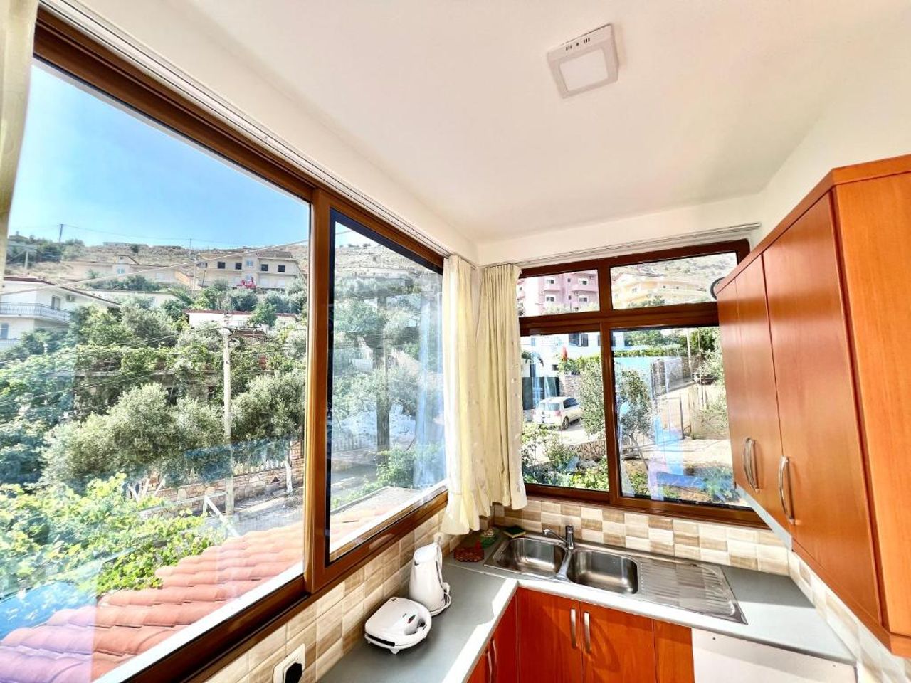 Coral Guesthouse Sarandë