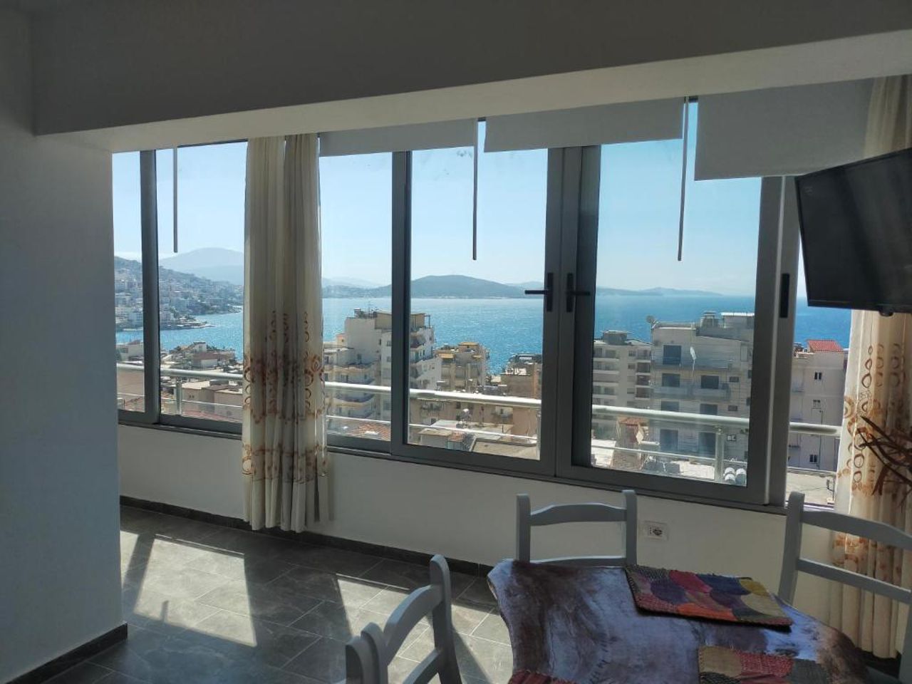 Rainbow House Apartment Saranda