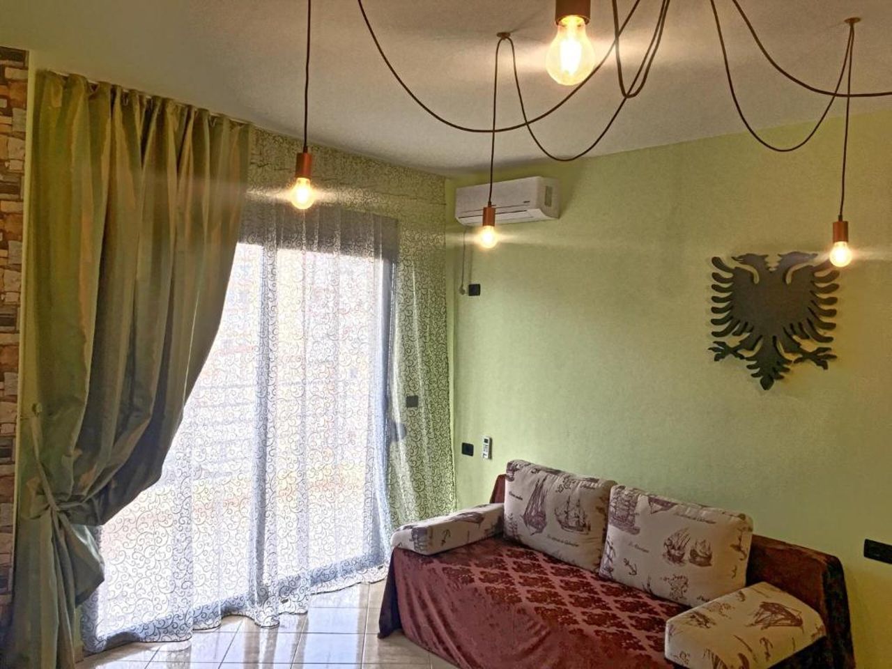 Royal Apartment Luxury Holiday for Queen and King