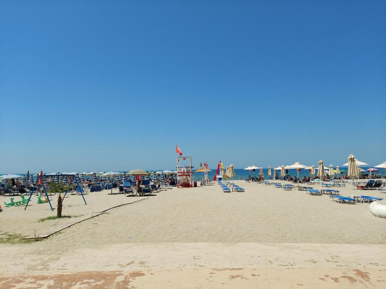 Golden Beach Apartments