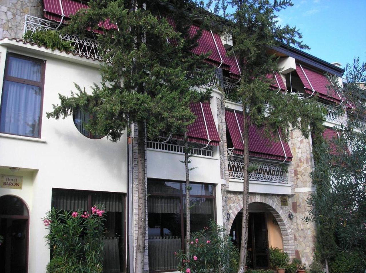 Hotel Baron