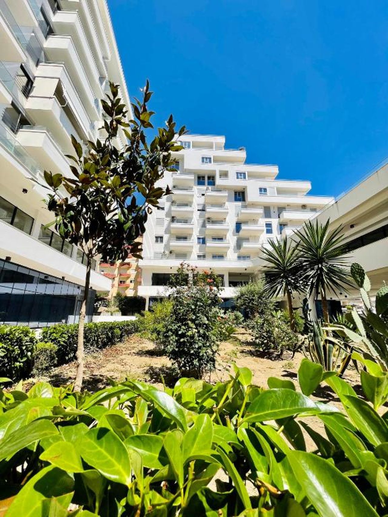 Modern One Bedroom Apartment Saranda Terraces