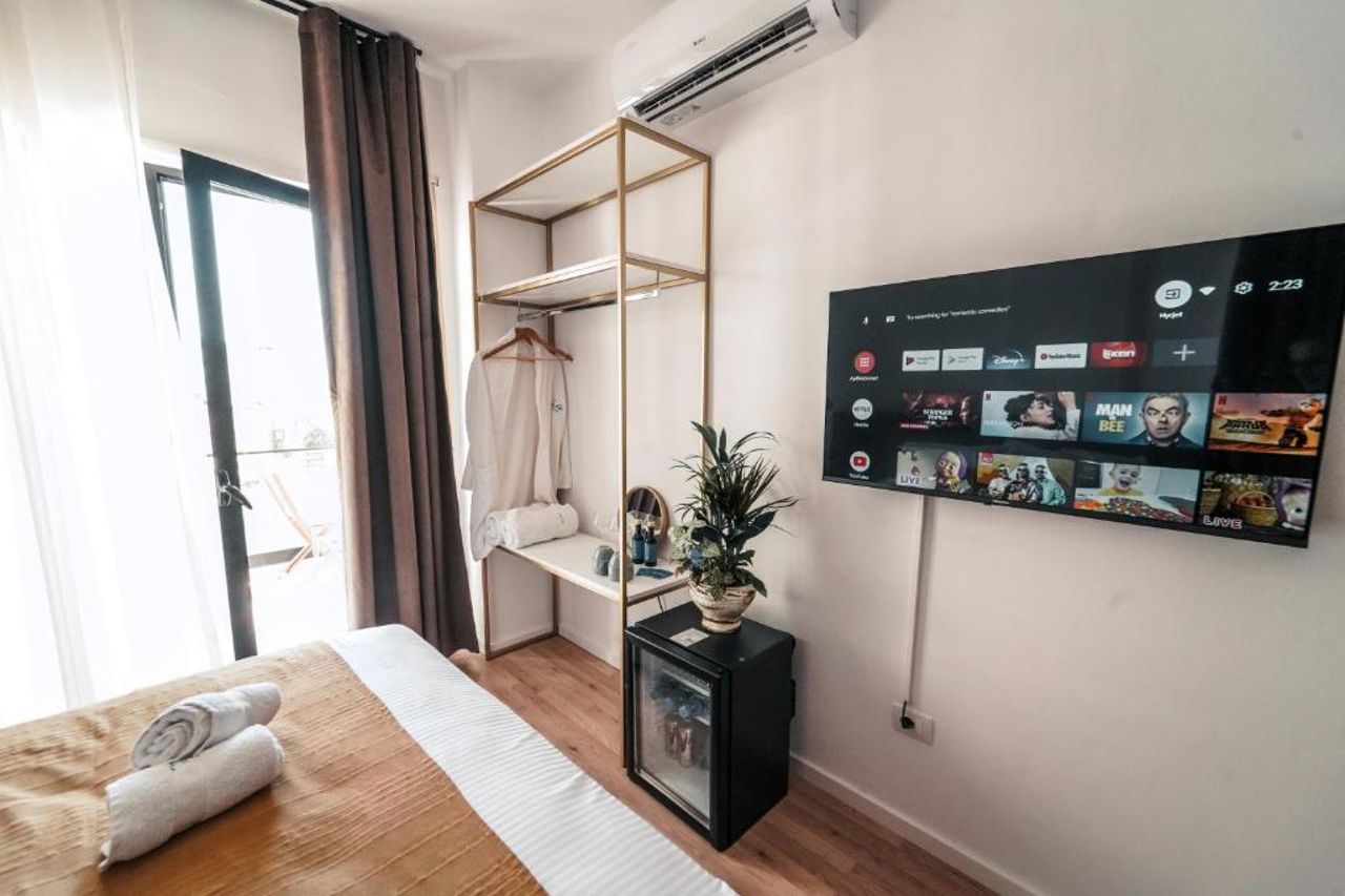 Mia Marine Rooms