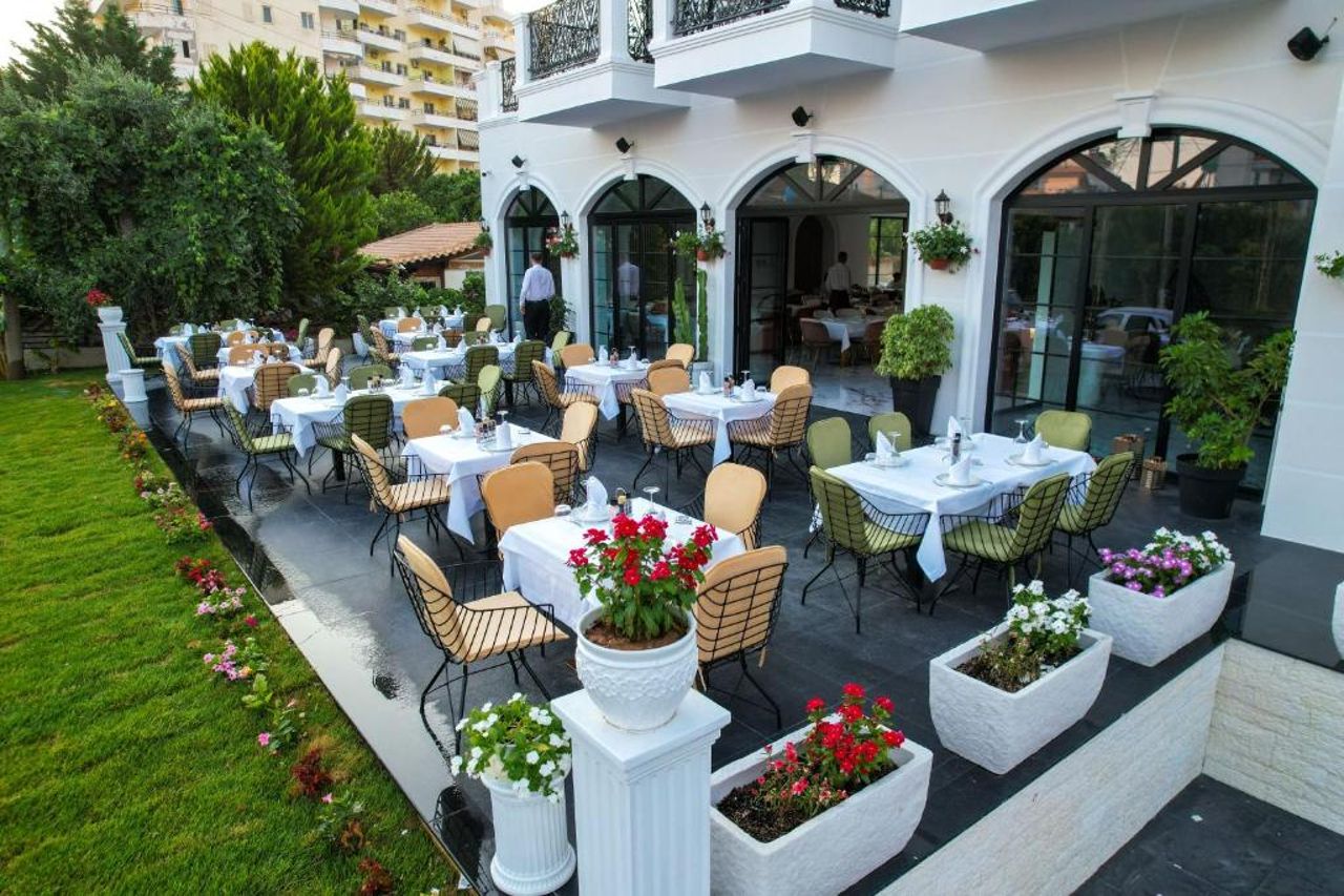 Chimaera Hotel