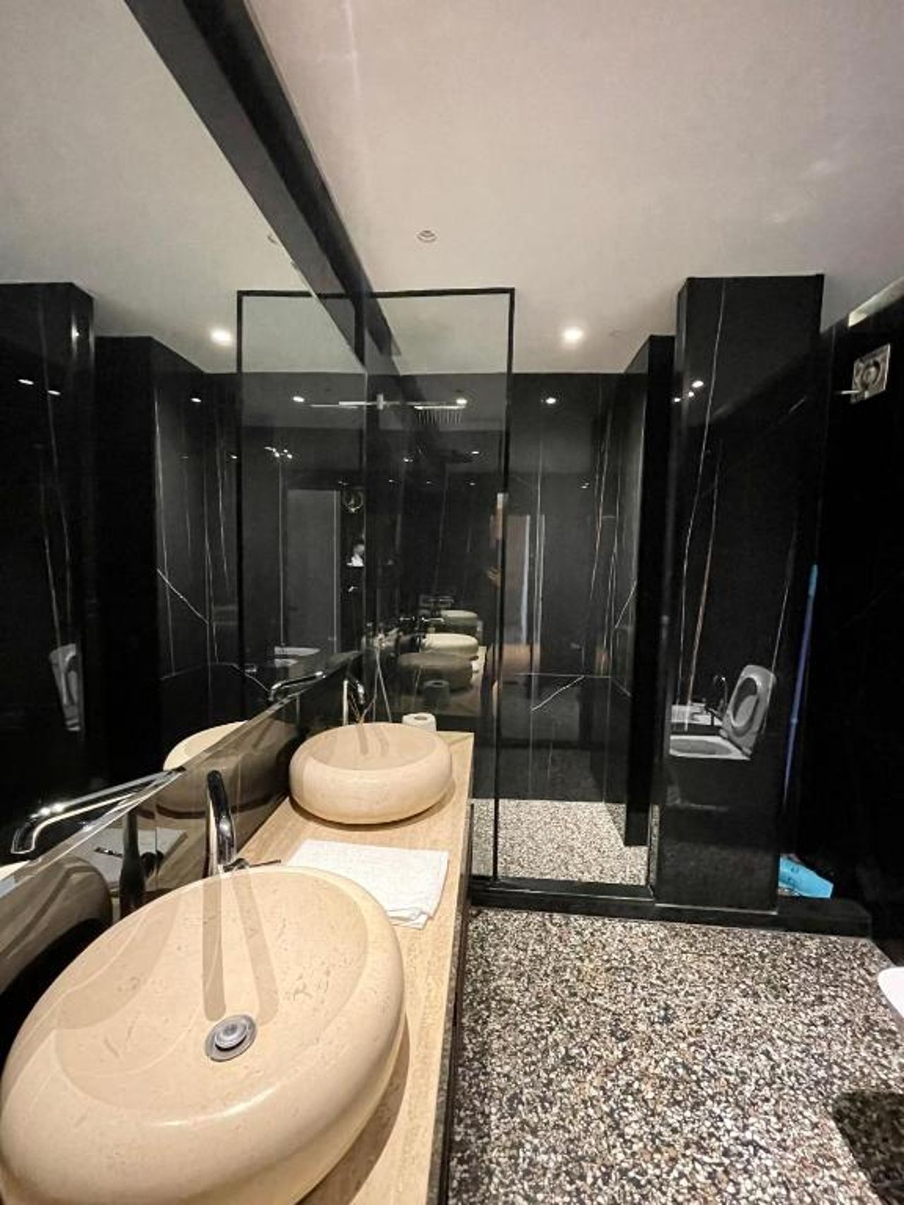 Luxury Lake View Duplex with Indoor Fireplace